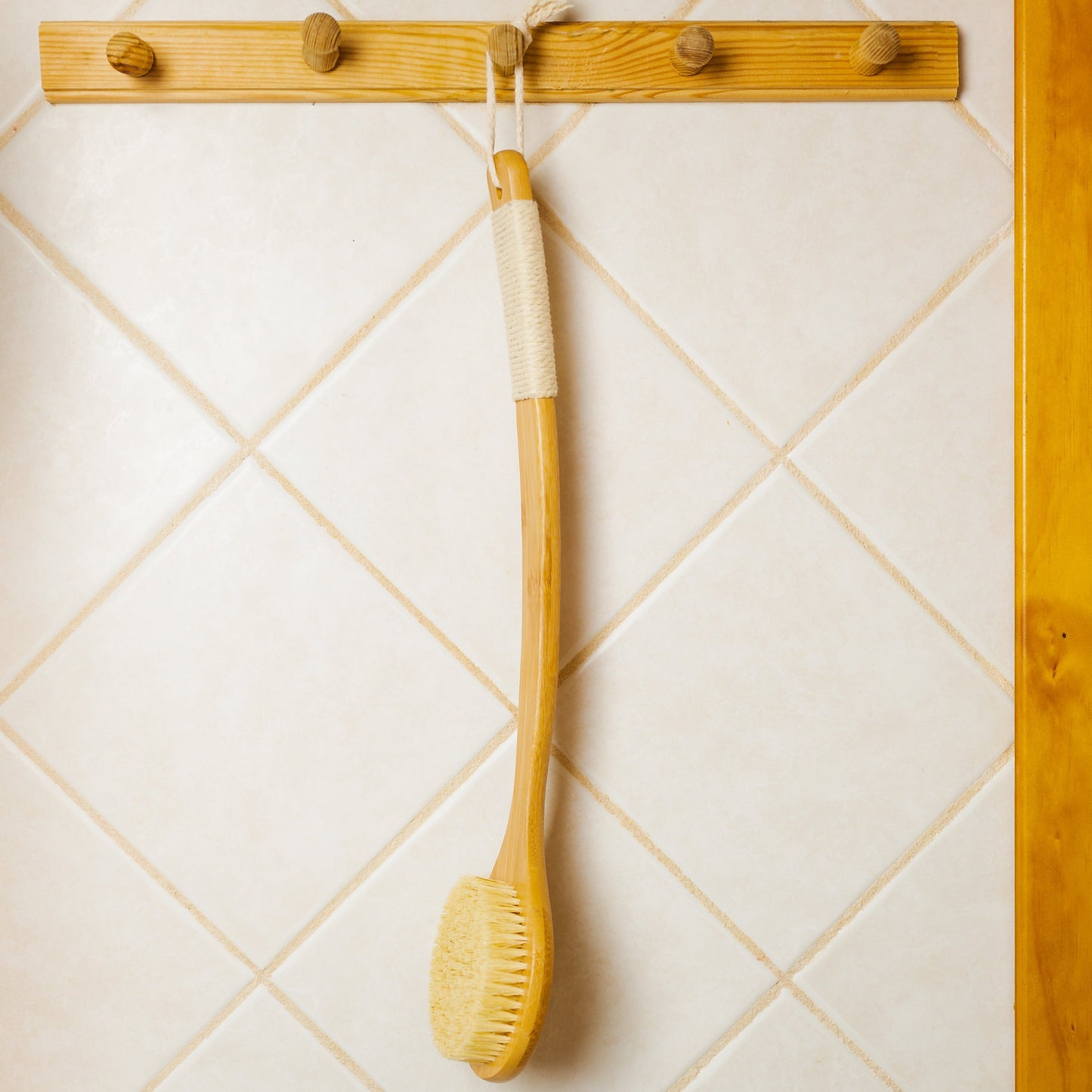 Bamboo Dry Brush | Curved Handle